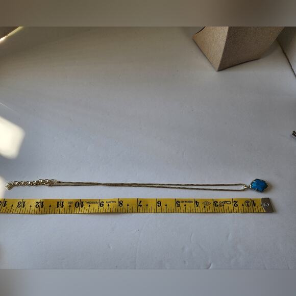 KENDRA SCOTT VEINED AQUA HOWLITE? AND GOLD  NECKLACE - Picture 4 of 8